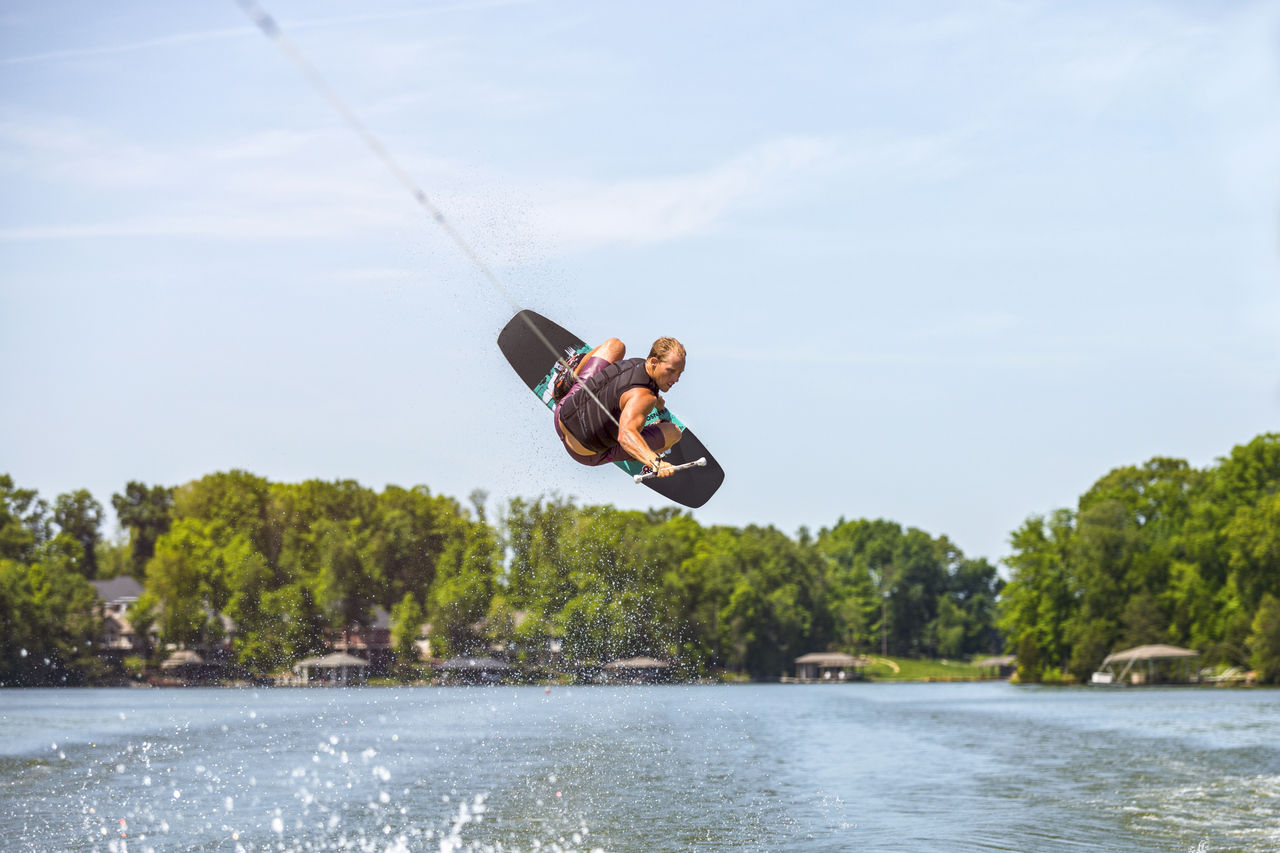 Bateau Heyday avec moteur Tow Sport