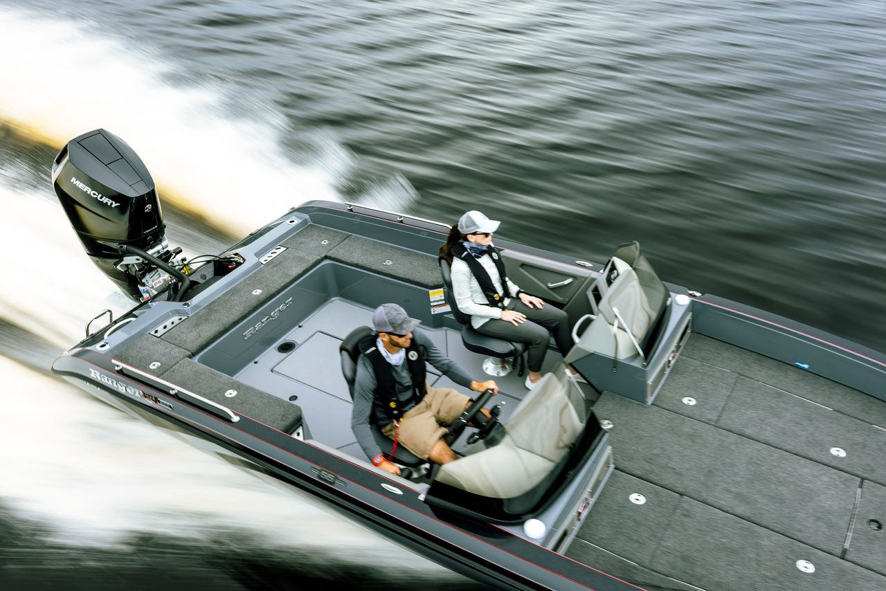 Inboard Tow Sport T6200 MerCruiser