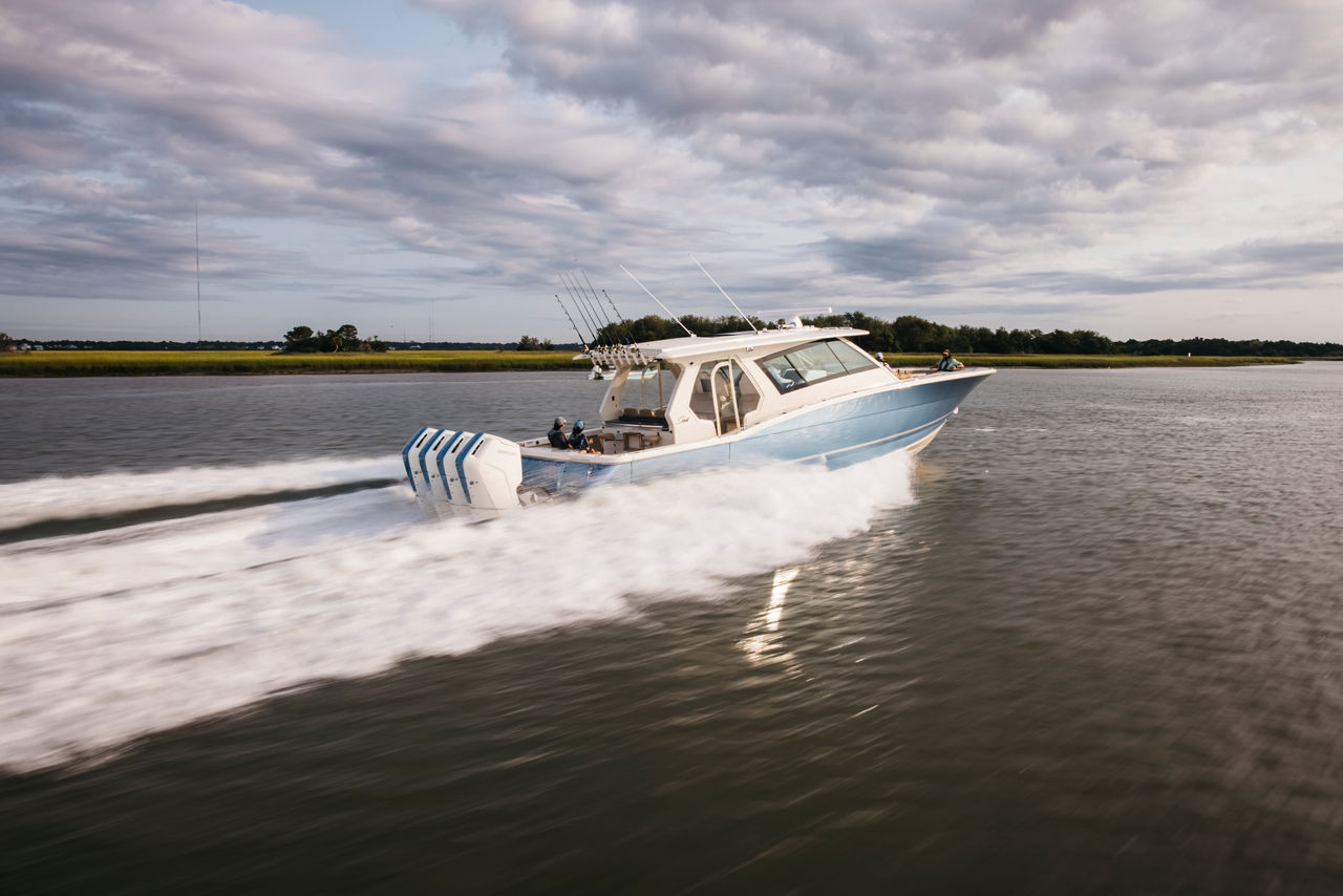 Inboard Tow Sport T6200 MerCruiser