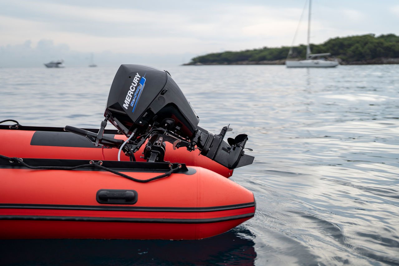 Inboard Tow Sport T6200 MerCruiser