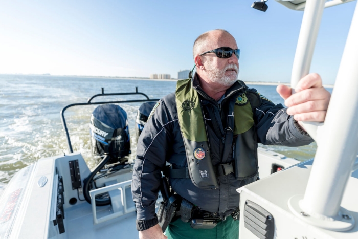 SeaPro™ 200-350hp Outboard Motor | English
