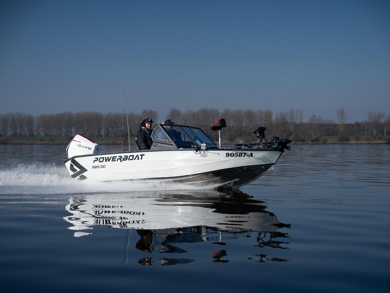 Powerboat 520 DC mit Mercury Racing 150PS