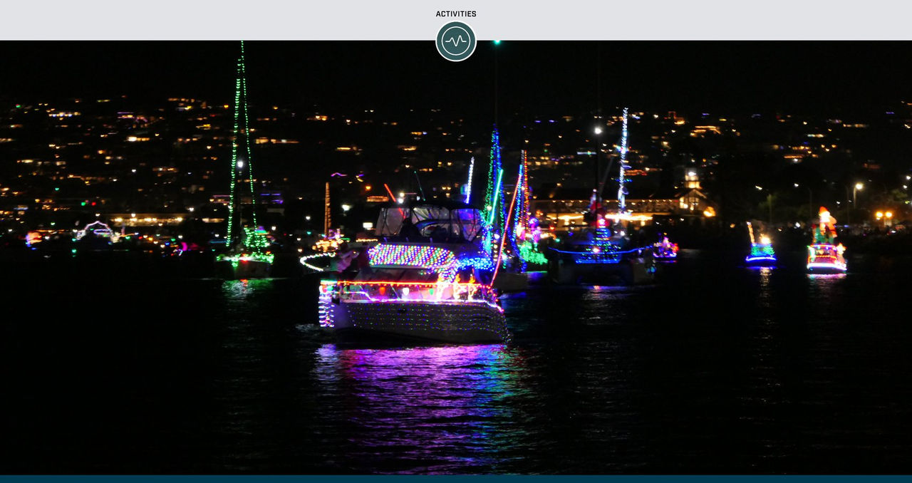 ’Tis the Season for Holiday Boat Parades