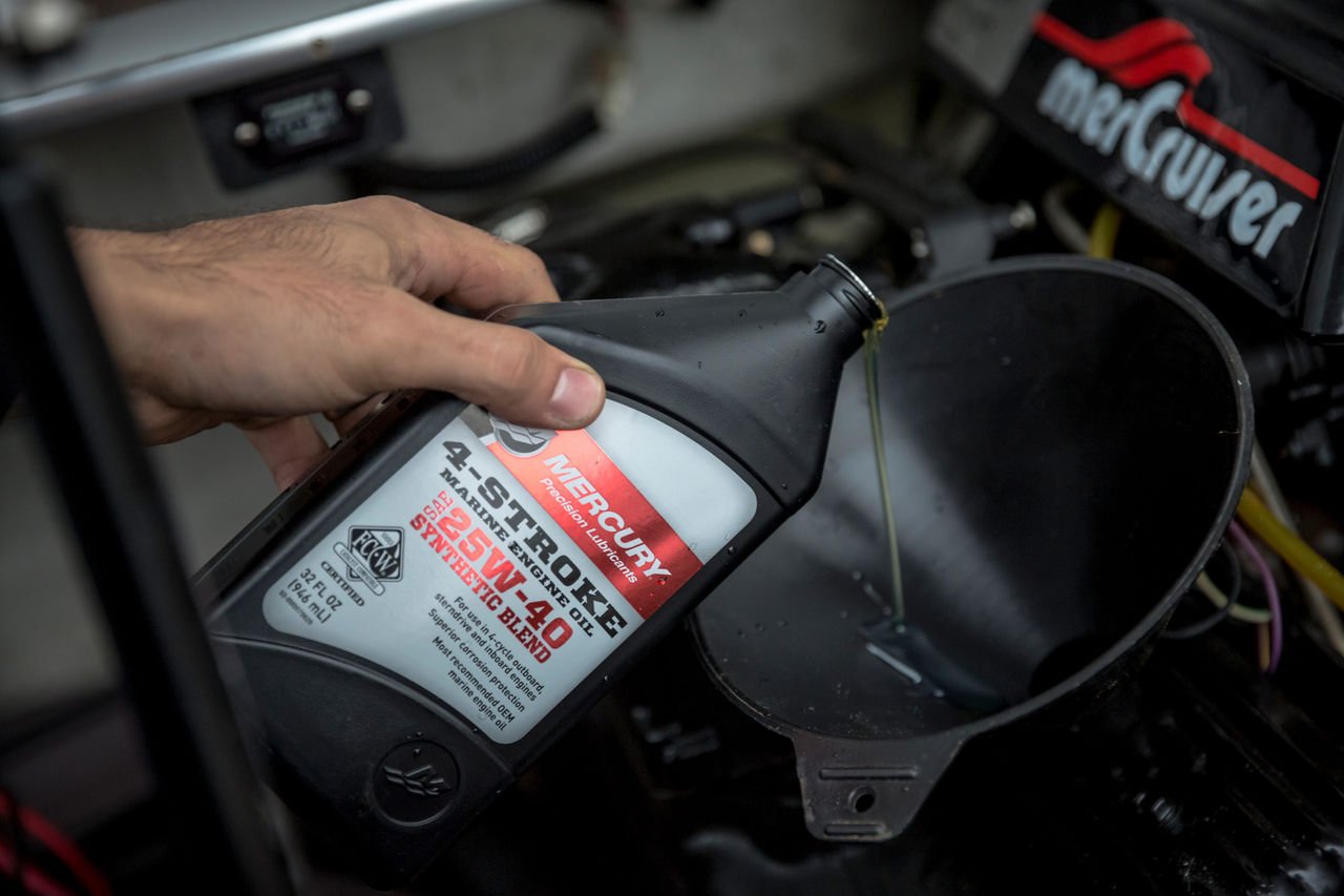 https://www.mercurymarine.com/us/en/parts-and-service/maintenance/maintenance-made-easy/more-than-just-oil/_jcr_content/root/container/pagesection_copy_cop/columnrow/item_1691604264612.coreimg.jpeg/1702496864101/pa-fall-2015-qs-mm105.jpeg